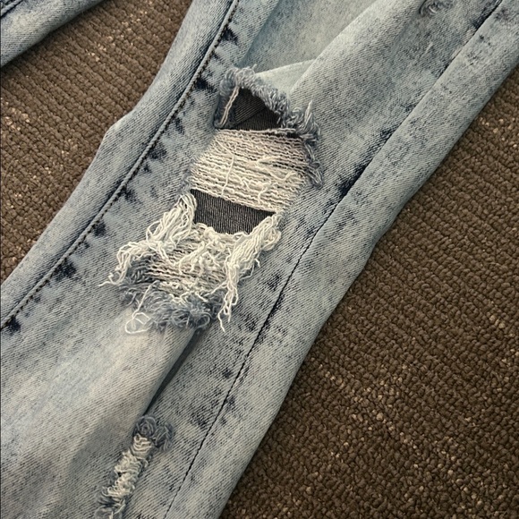 Distressed Blue Denim Jeans - Picture 4 of 13
